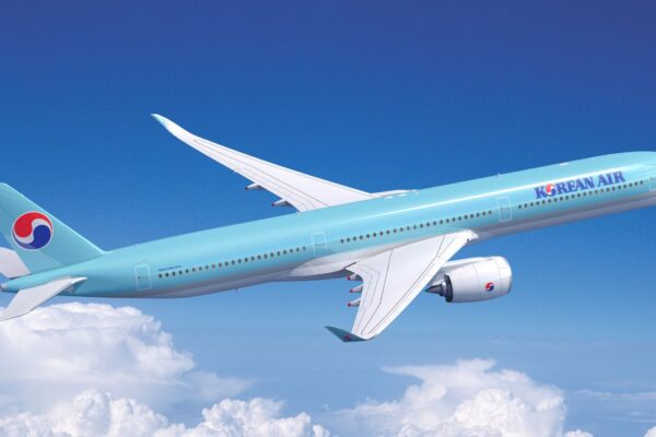 Korean Air has announced it is to sign a contract with Airbus for 33 A350 family aircraft.