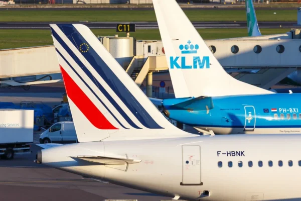French-Dutch airline group, Air France-KLM, has partnered with global professional services company, Accenture.