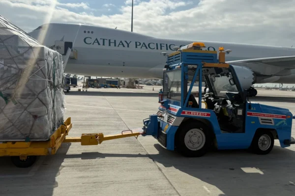 Cathay Cargo Terminal has successfully completed the first end-to-end trial of Autonomous Electric Tractor (AET) operations at Hong Kong International Airport (HKIA), marking a significant milestone in the use of automation for air cargo handling.