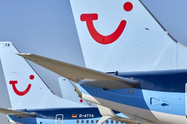 Leisure carrier TUI Airline is replacing its paper-based processes of capturing technical issues with Lufthansa Technik's AVIATAR electronic Technical Logbook (eTLB).