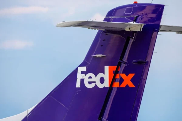 FedEx is set to become the launch customer for the world’s first ATR 72-600 passenger aircraft converted to a freighter configuration, following a definitive agreement signed with regional aircraft lessor ACIA Aero Leasing.