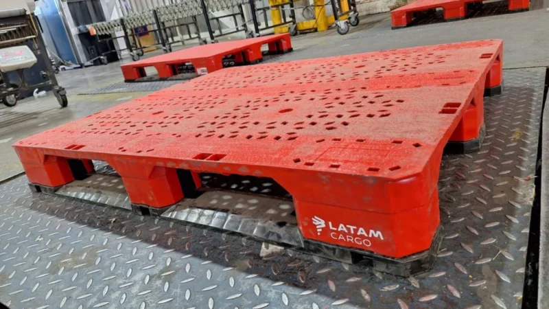 LATAM Cargo Group has announced it is introducing an initiative in Chile to replace traditional wooden and conventional plastic pallets with recycled plastic pallets made from beverage boxes.