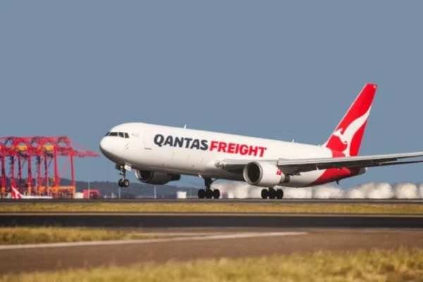 Heathrow Airport’s only on-site express courier handler, CFL, has signed a deal with Qantas Freight to open up faster, more reliable access to the Australian and wider Asian markets for UK exporters.