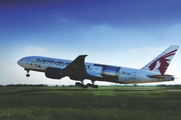 Qatar Airways Cargo has secured its position as the launch customer for the Mammoth Freighters 777-200LRMF, finalising an agreement with Texas-based lessor Jetran for five of the newly converted widebody freighters.